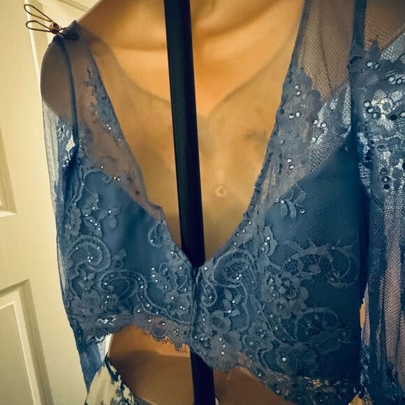 Sherri Hill Blue and White Bishop Sleeve Prom Dress - Picture 7 of 15